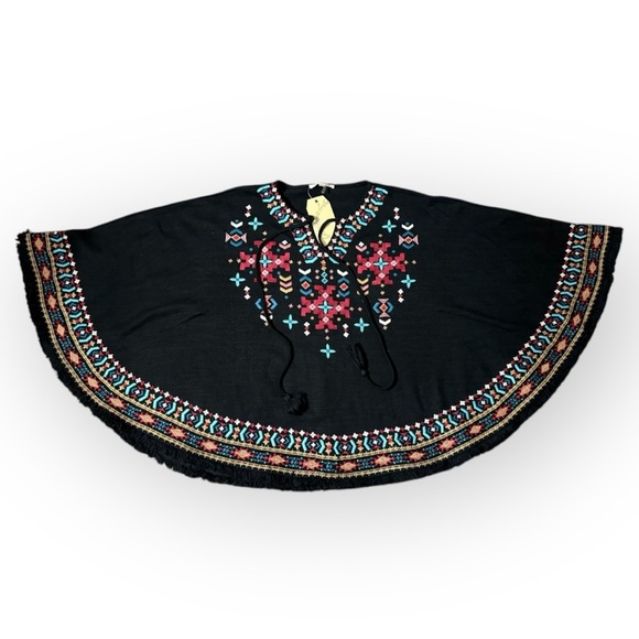 Andree By Unit Aztec Poncho Shawl Women's Size S/M - NWT - Picture 1 of 4